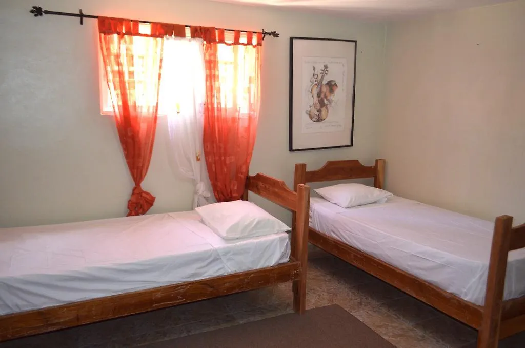 Hotel La Saladilla Beach Club Barahona 4*,