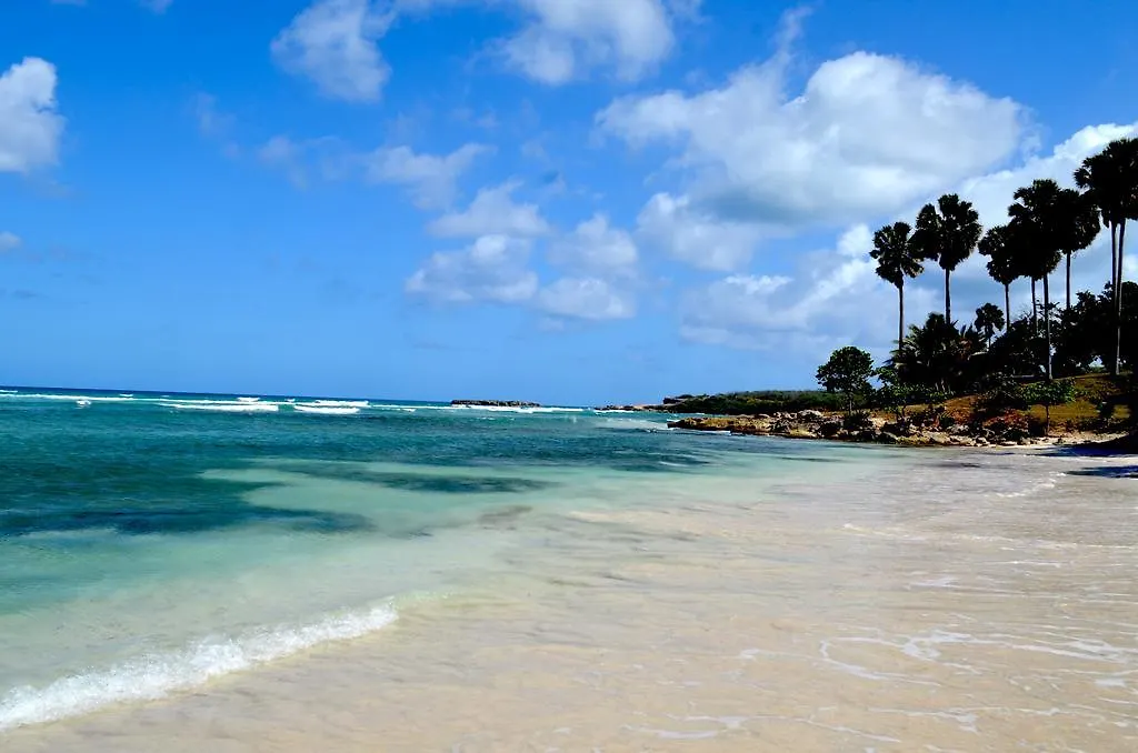 Hotel La Saladilla Beach Club Barahona